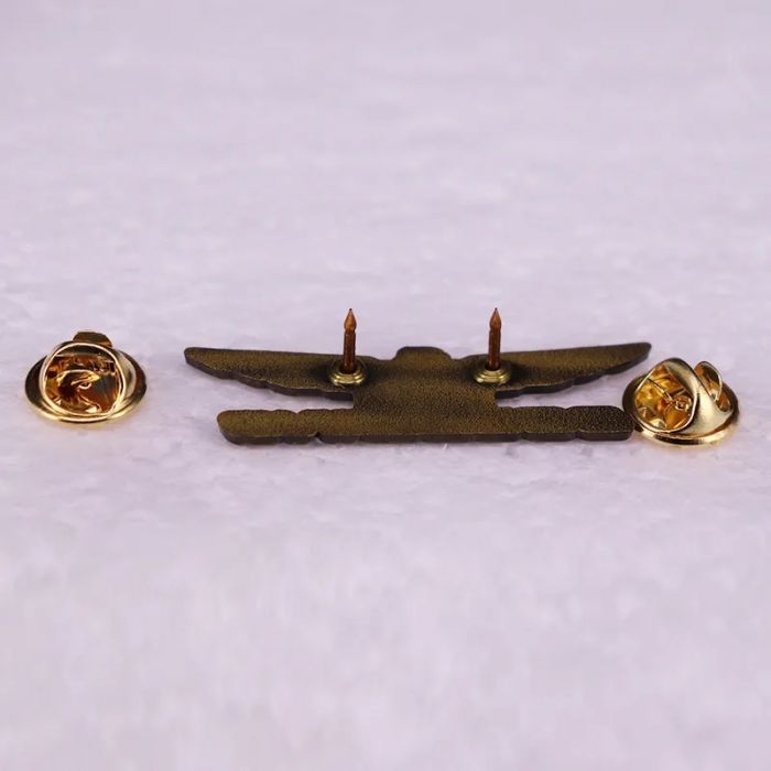 Значок Gold Wing 