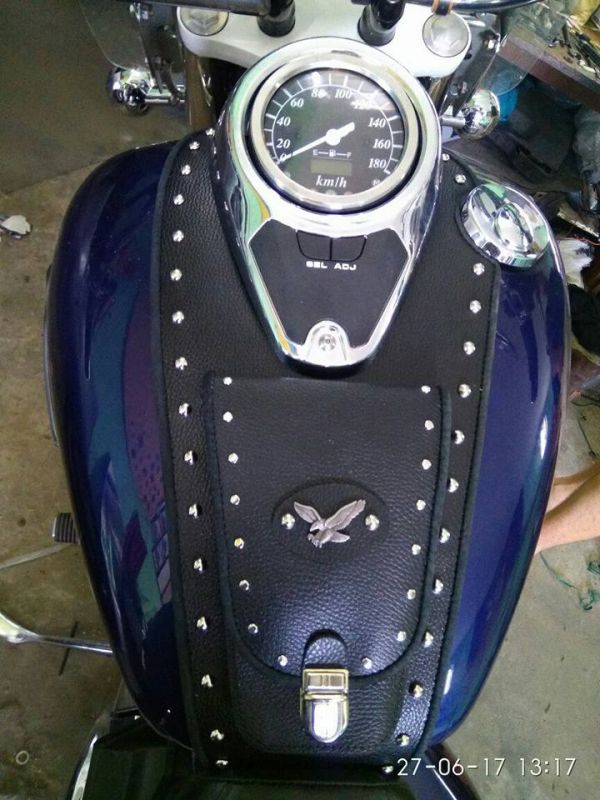 Накладка 2 suzuki vl800 / c50 / c800